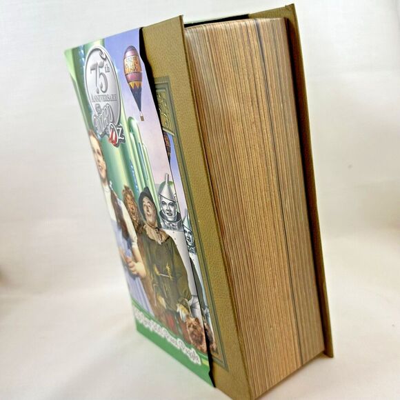 Wizard of Oz Puzzle 300 Pc Jigsaw Puzzle in Book Shape 75th Anniversary NEW - Picture 4 of 5